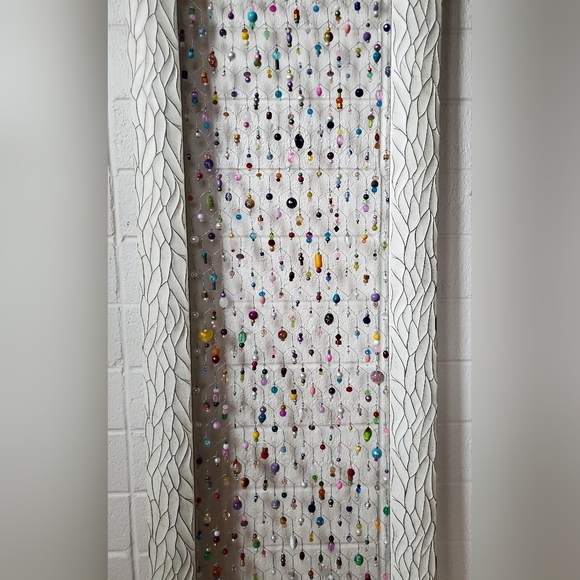 BOHO CHICKEN WIRE BEADED FRAME/WALL DECOR - Picture 7 of 10